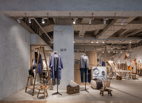 阜陽定制展柜在服裝店中的作用