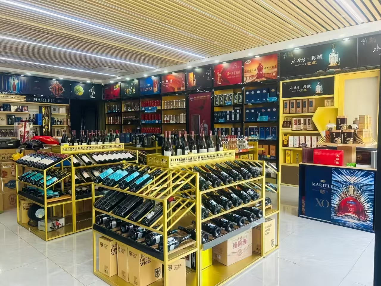 蘇州煙酒展柜廠家-專業(yè)定制生產(chǎn)廠家,提供獨特定制服務-中強展柜廠